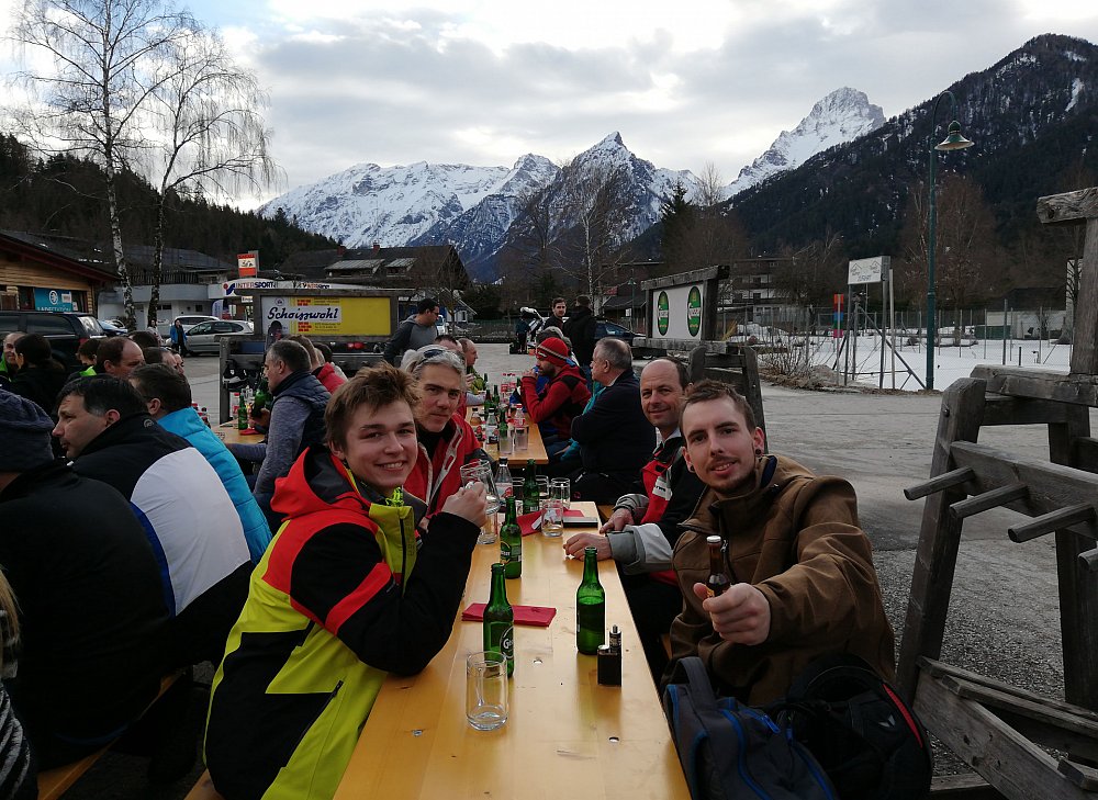 Gruppenbild auf der Schipiste