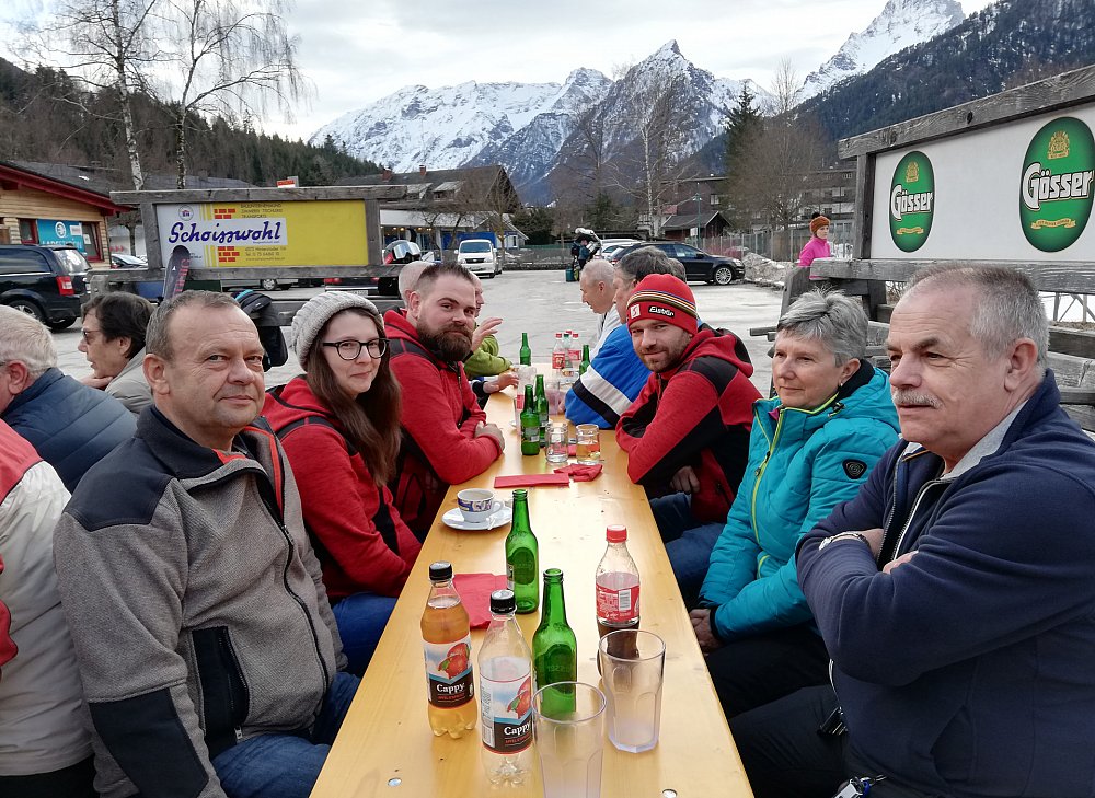 Gruppenbild auf der Schipiste